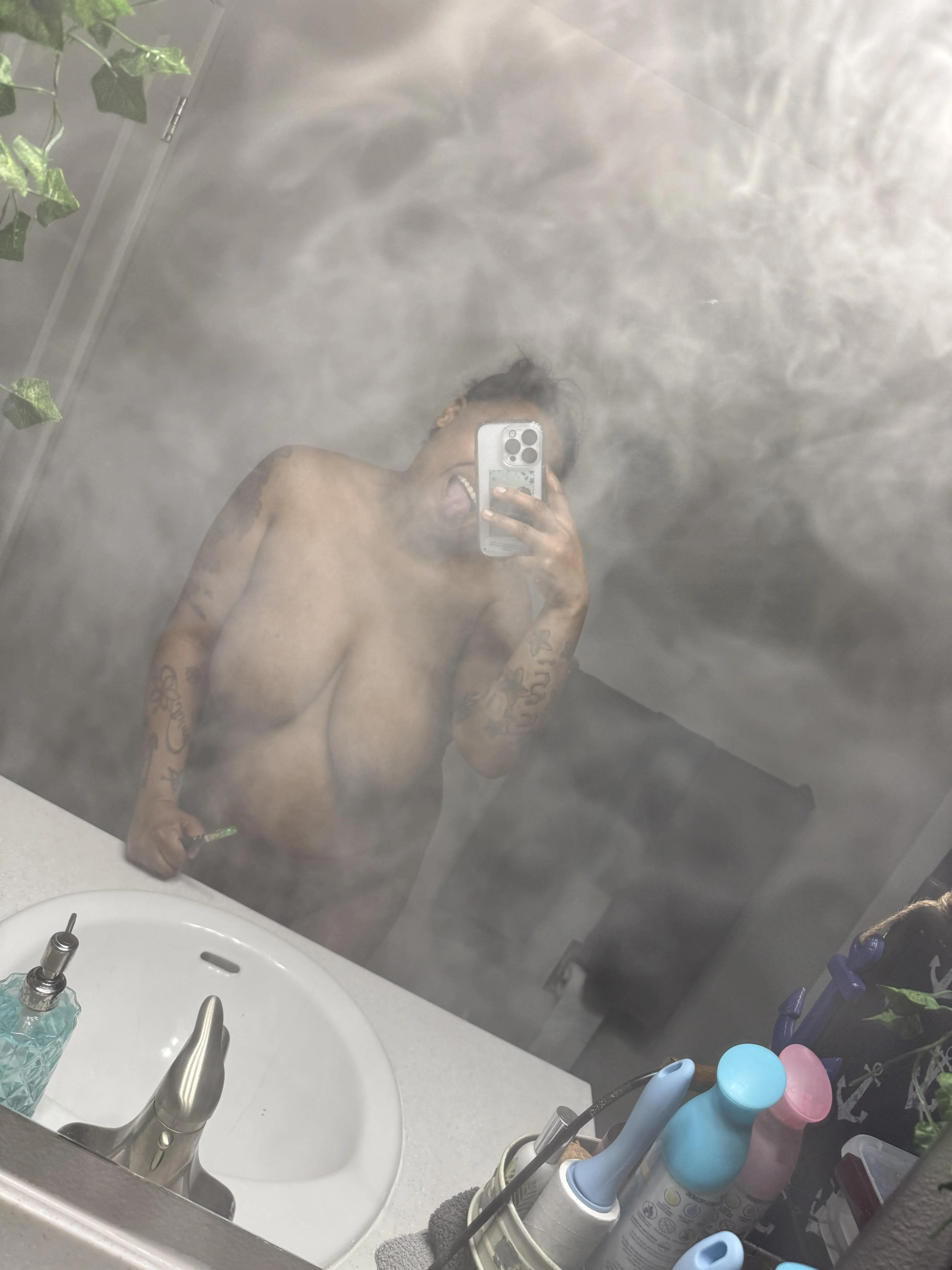 (F) Bake💨then shower🚿who’s going to join me 😈