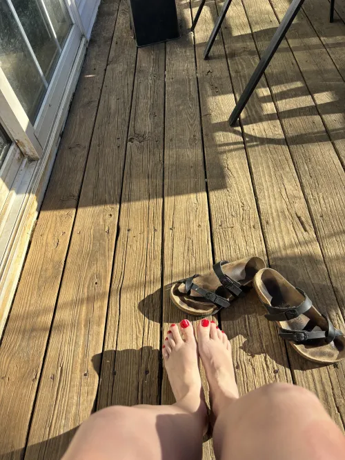Finally warm enough for the birks 😛 👣 F25 customs