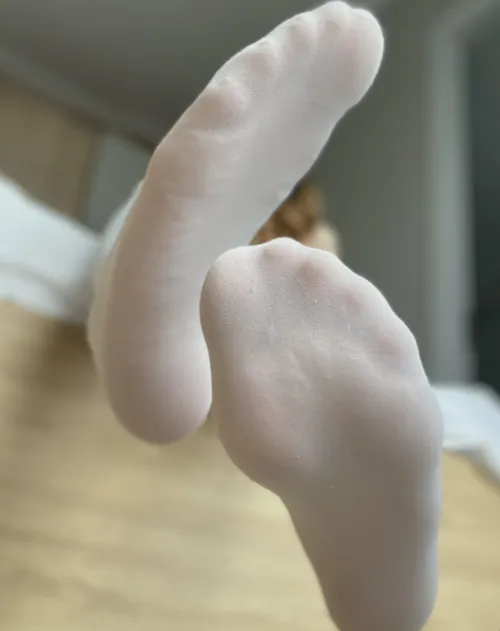 how do my feet look in these nylons