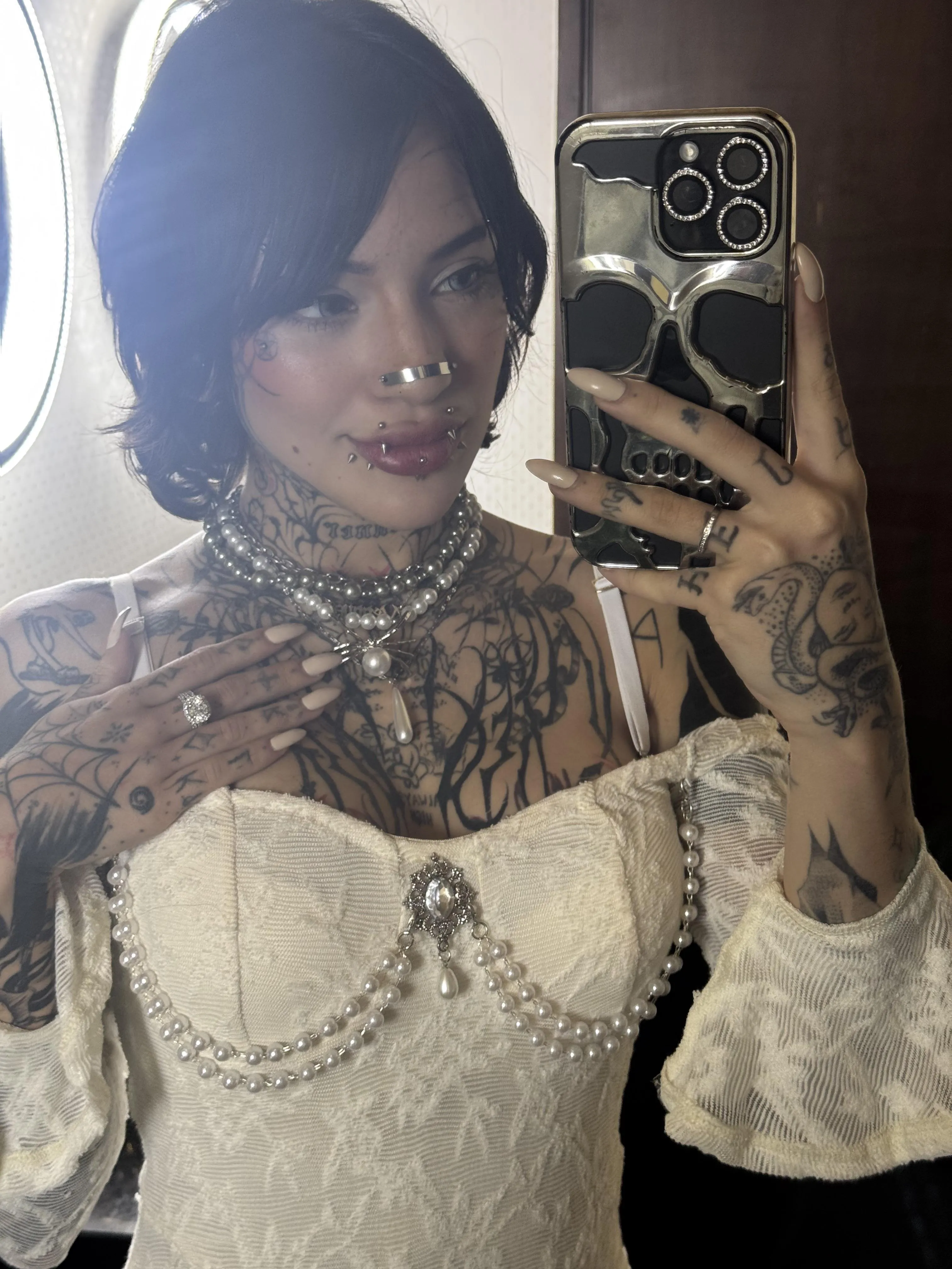 i do love to wear white too