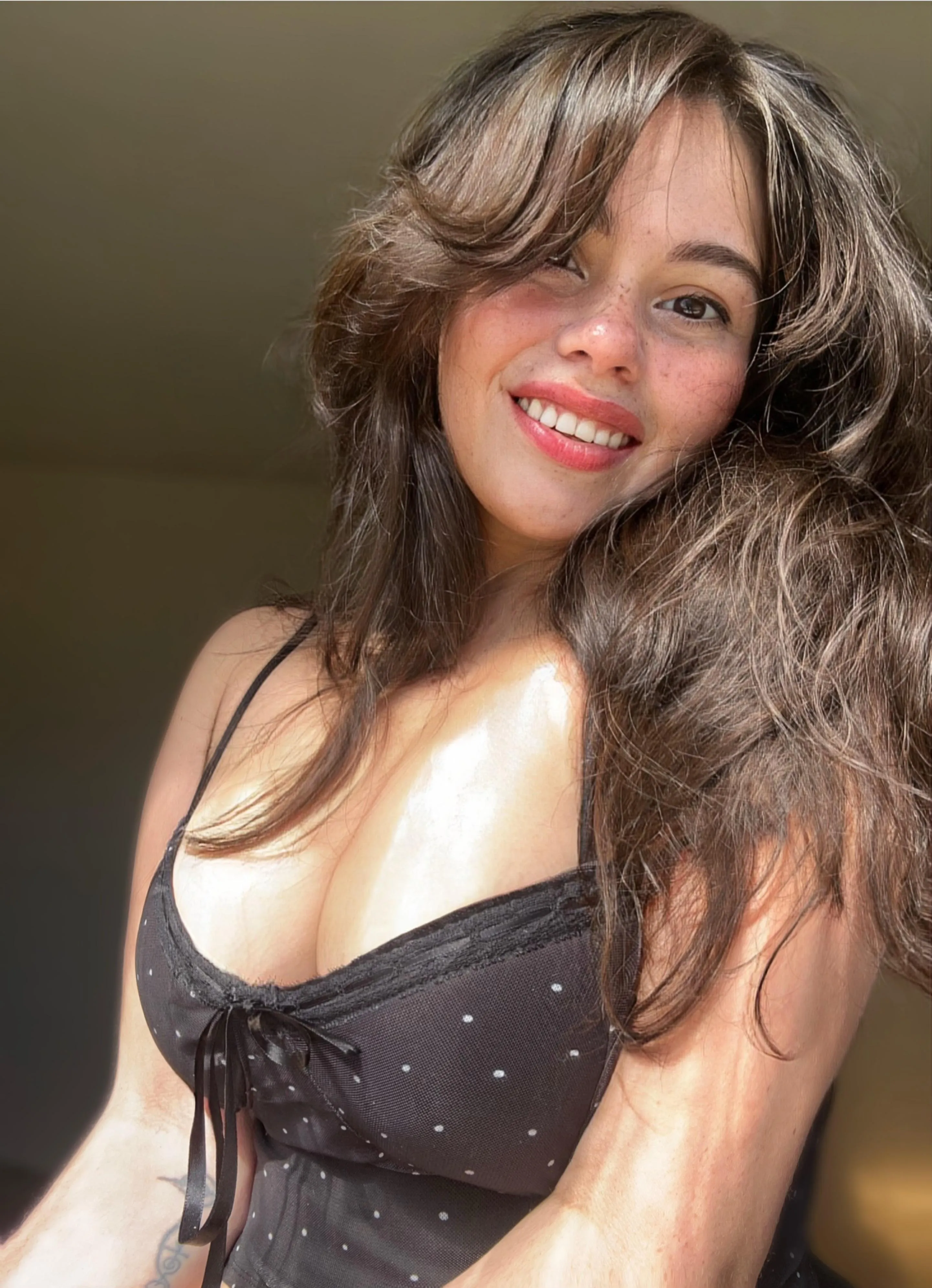 I got that red lip classic thing that you likeeeee 🎶