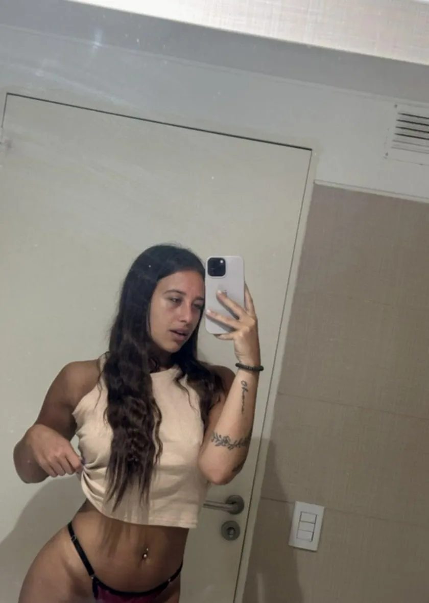 It's cuddle weather, and I'm lonely F20