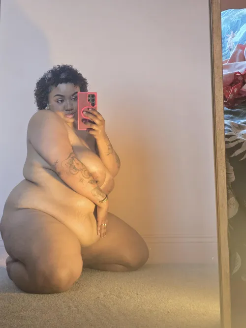 Its sinking between my thighs now 😳