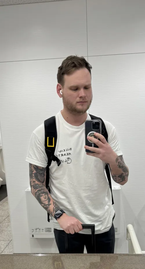 [M4A] Bi, tatted creator looking for collabs in NYC tonight or tomorrow! Open to all ideas!