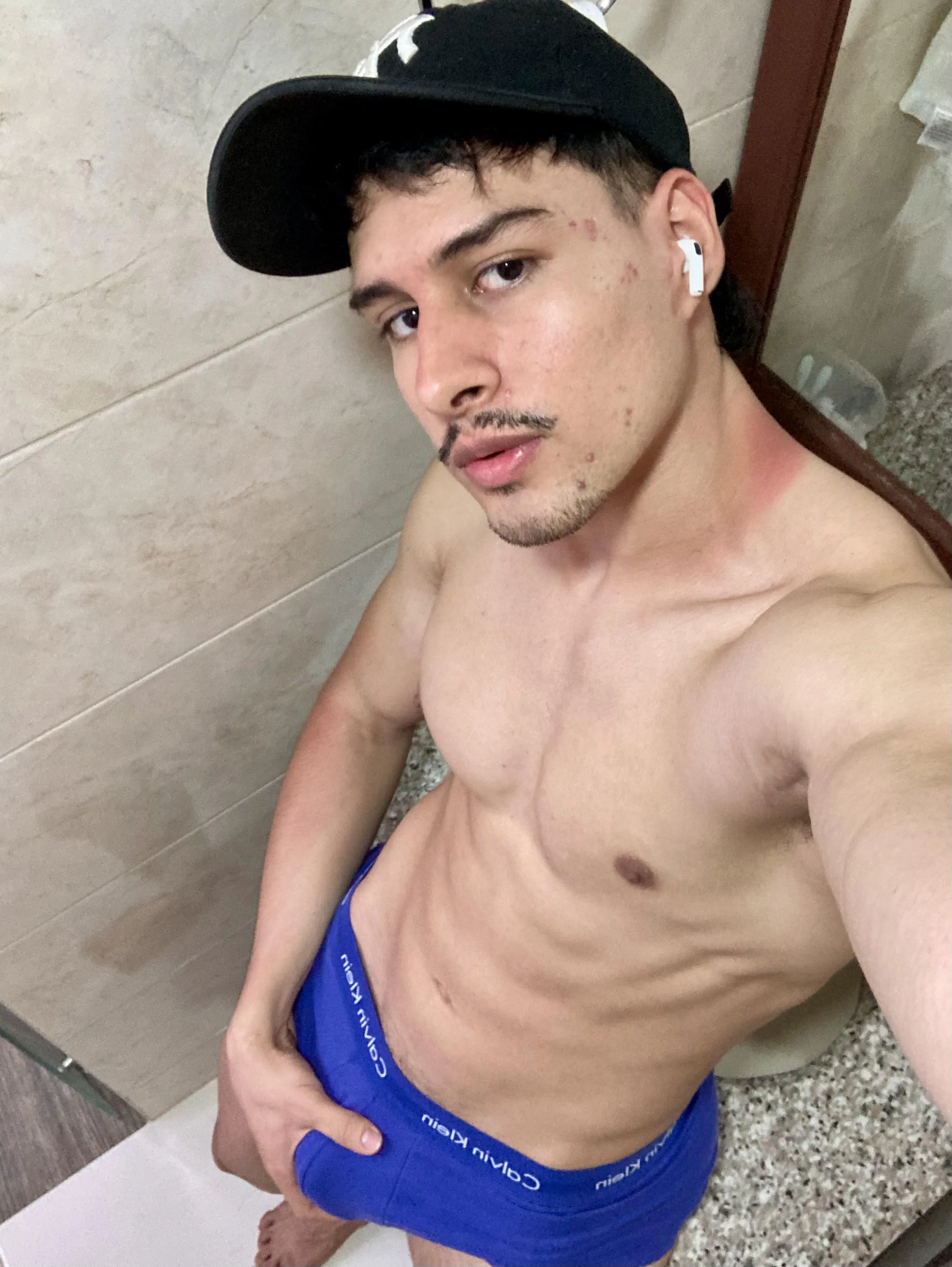 On your knees slave, it’s time to fuck ur wallet