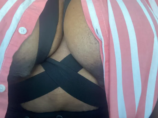 Straps between dem tig ol bitties