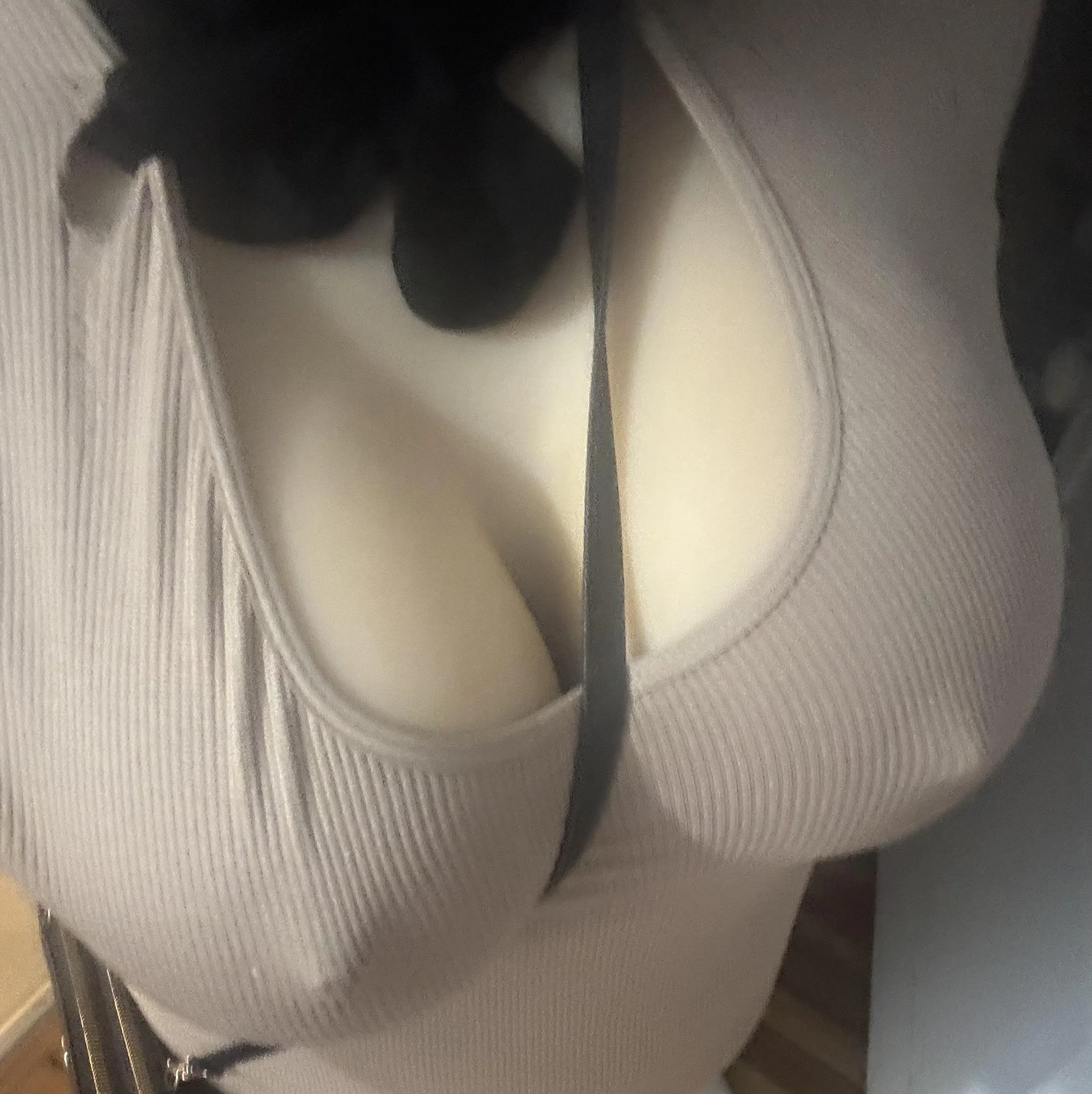 The way my purse slides between them