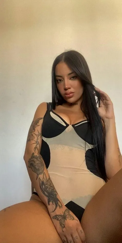 vuoi che io ti distragga? dimmelo e basta