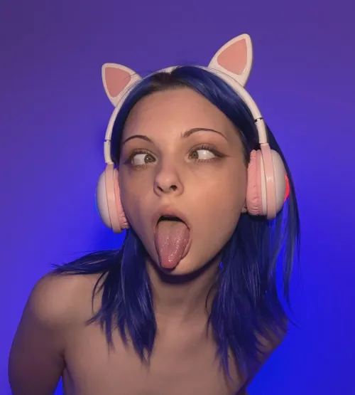 would you like to kiss a girl doing ahegao