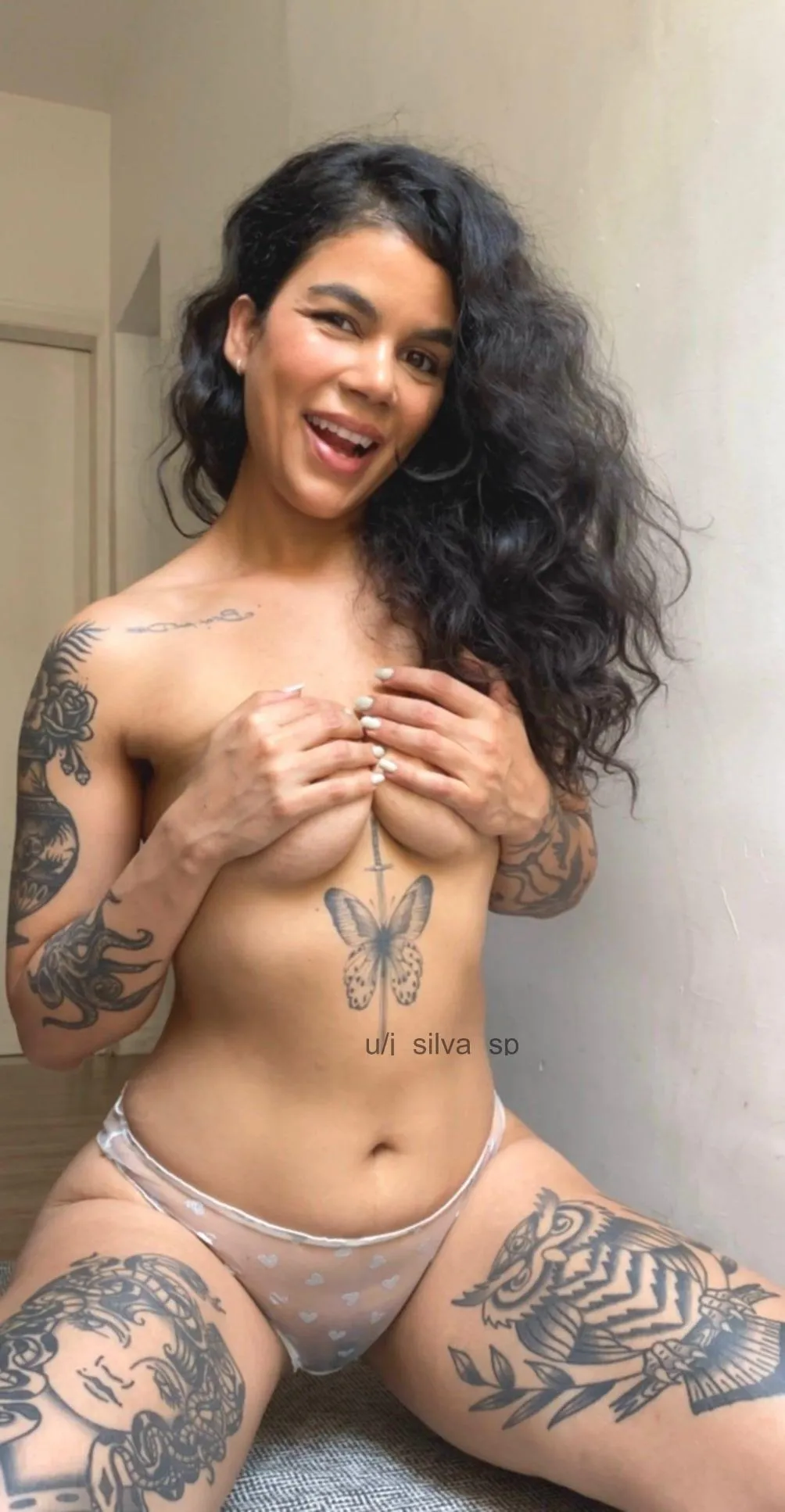 You just need a hot inked girl in your life