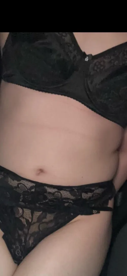 25 sub bttm hosting looking for RN. Tops!