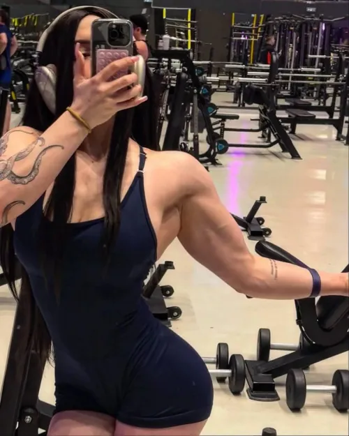 dAMn , love this bicep pump