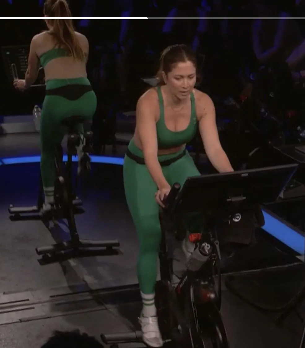 Emma’s massive bouncing tits 🤤