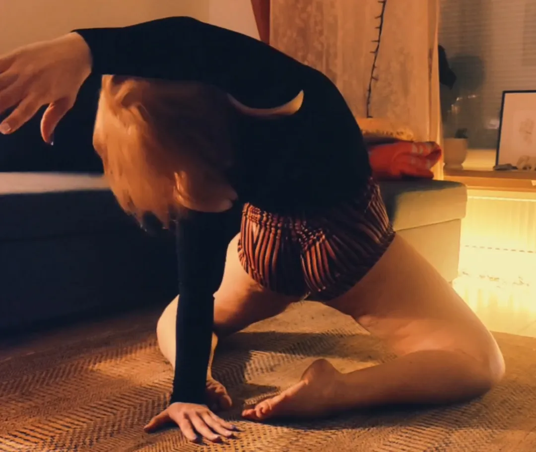 Flexibility is my favourite feature of my body 💯 (OC)