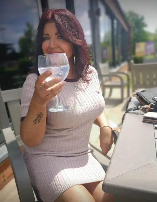 Happy mommy day ladies cheers💖