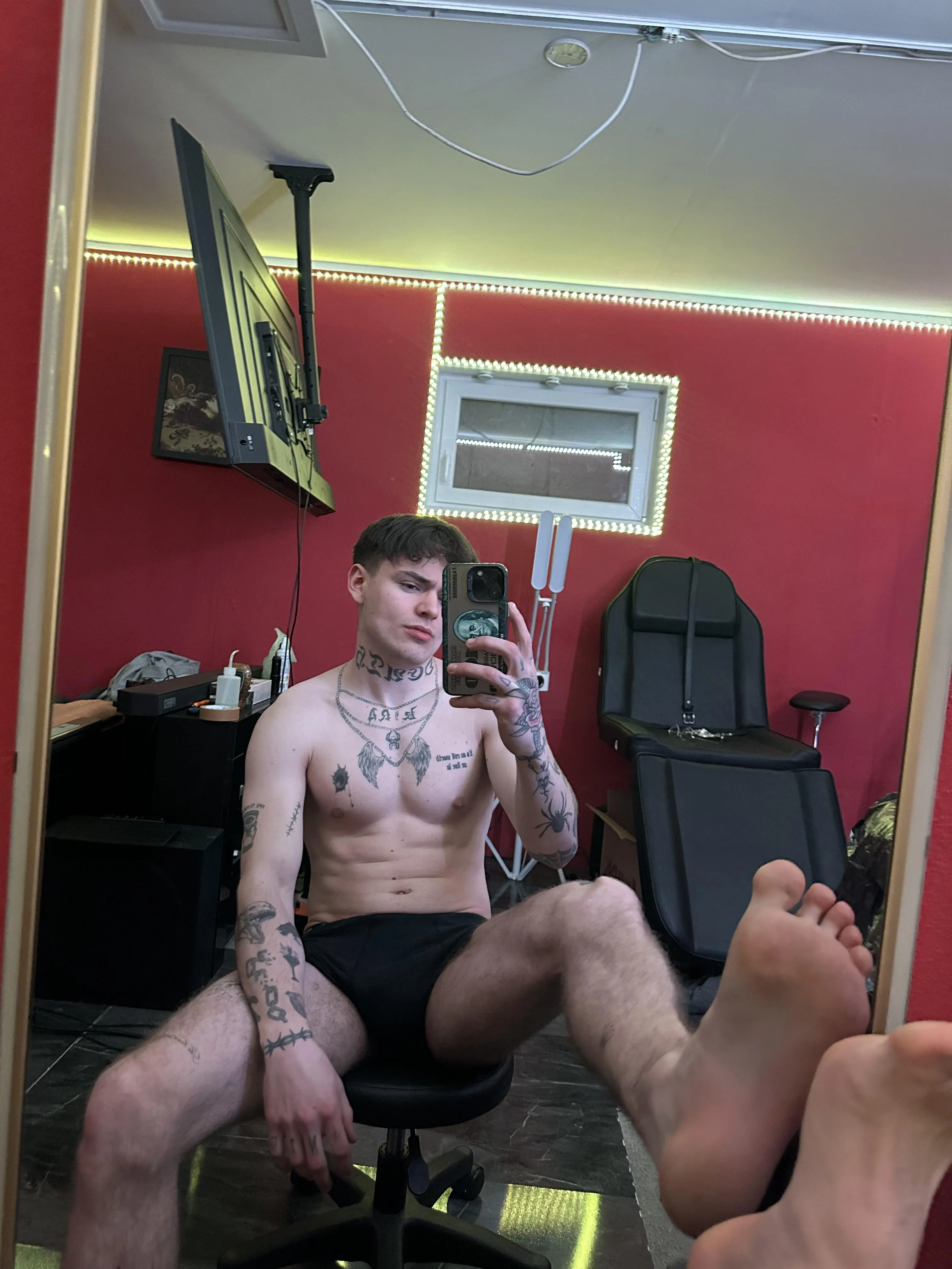 heyho baby hope u like big feet