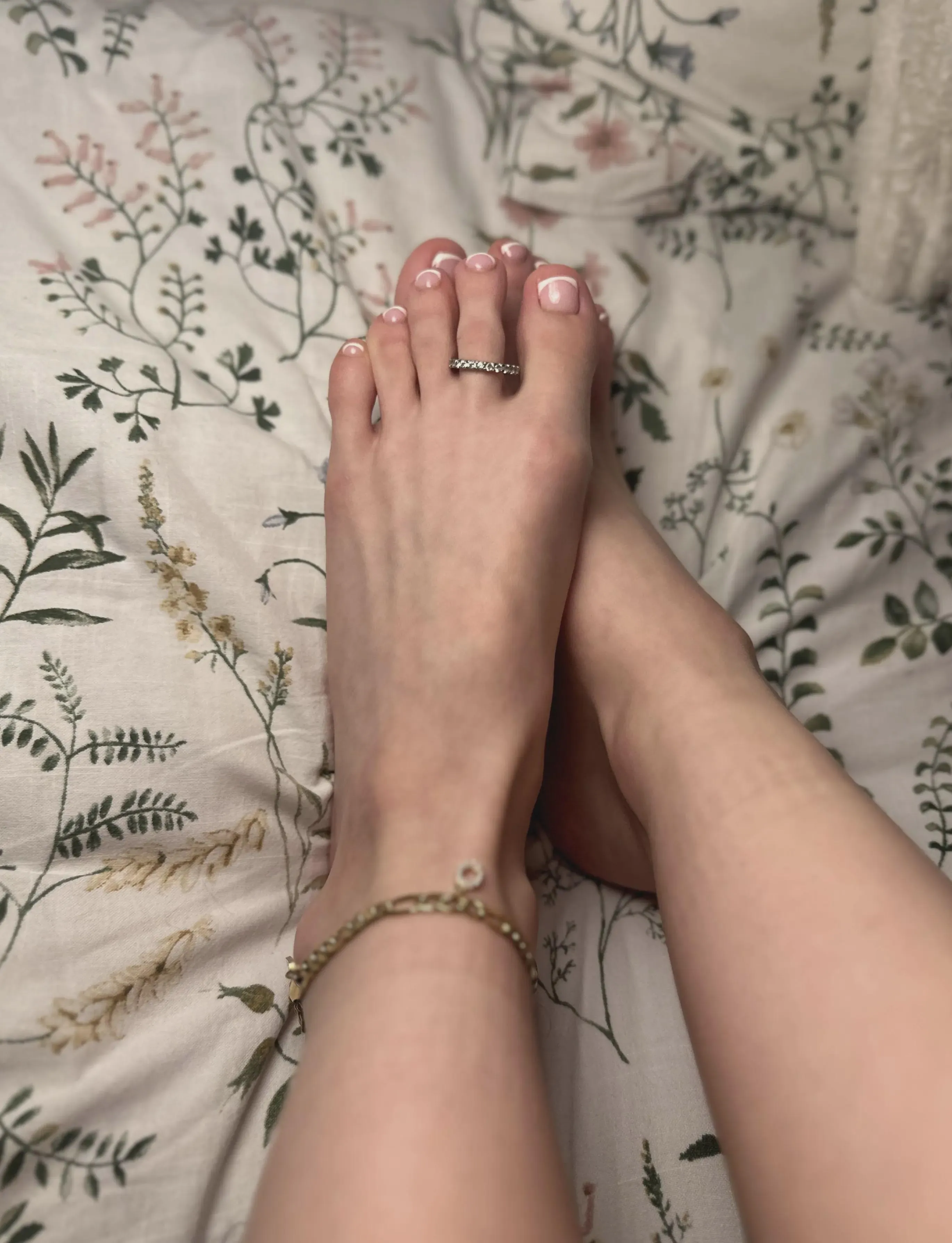how badle you wanna suck my sweet toes