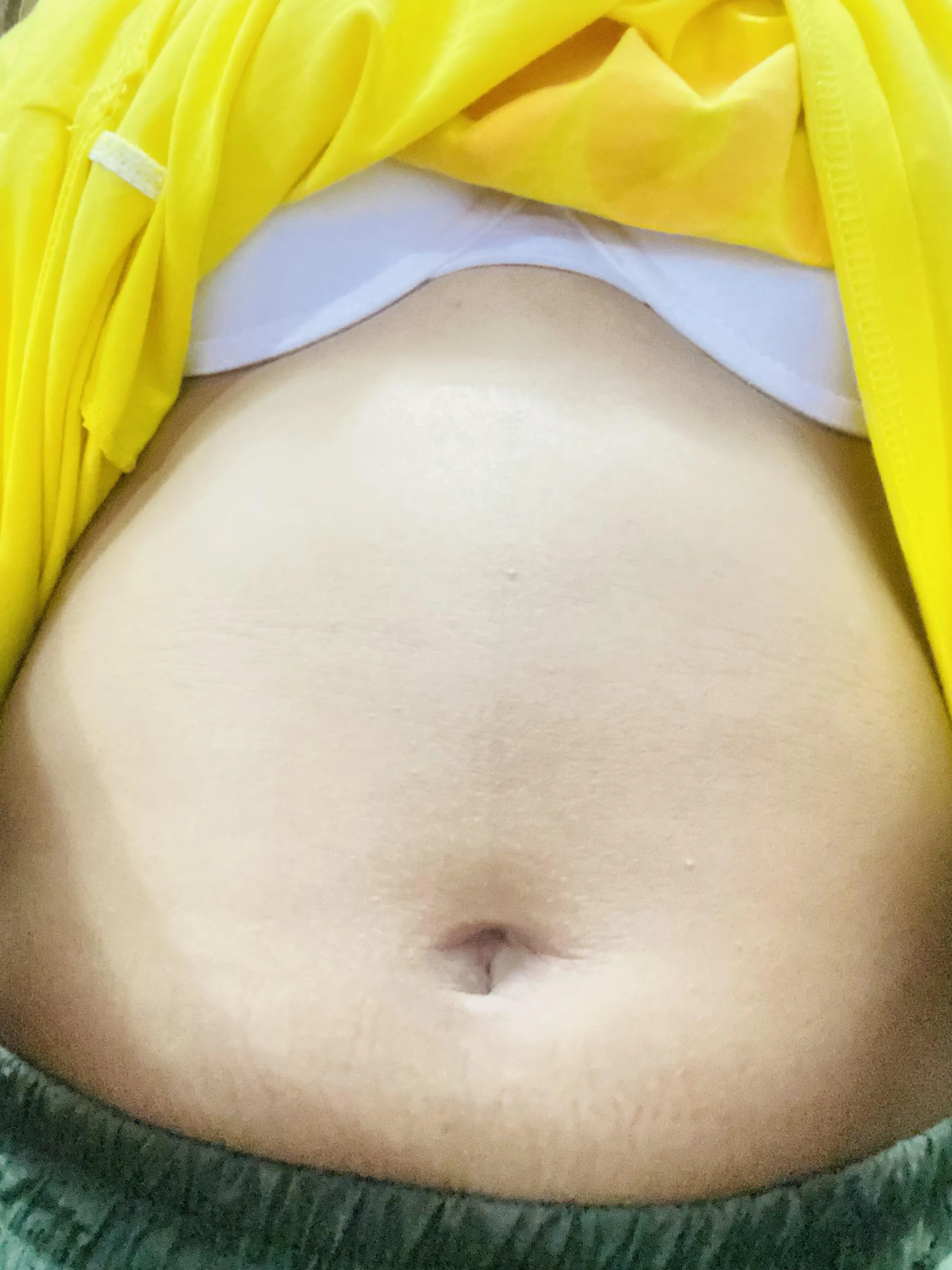 I am skinny would you like to fatten this beautiful piggy?🤤