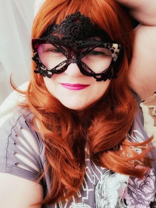 On your knees, pet. Will it be ass worship or feet worship? Your devotion starts with a tribute💰so, what’s your pleasure? [FINDOM]