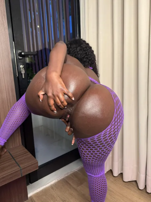 Do you like African girls with big asses