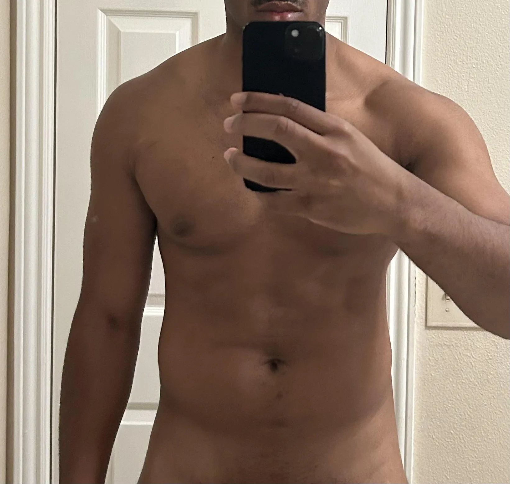 22 M SoCal college bull looking for fun