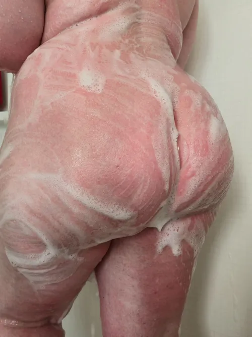 Join me in the shower 😏