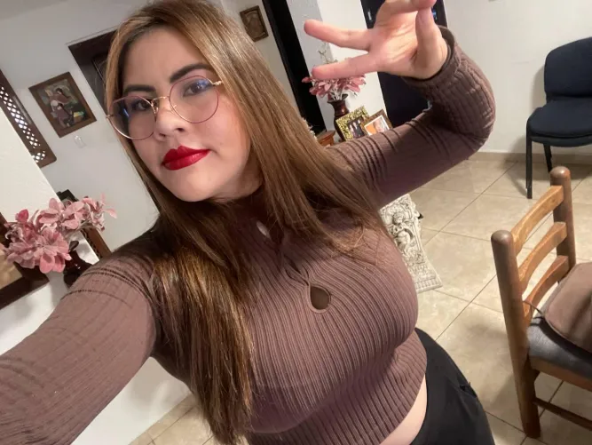 let me kiss your lips so that everyone knows I own you!