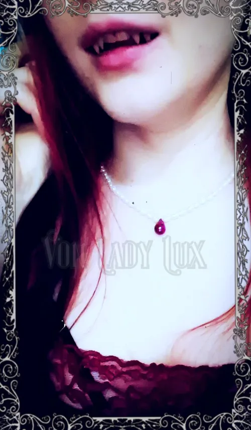 So, so dangerous to be attracted to these royal goddess lips, pet~