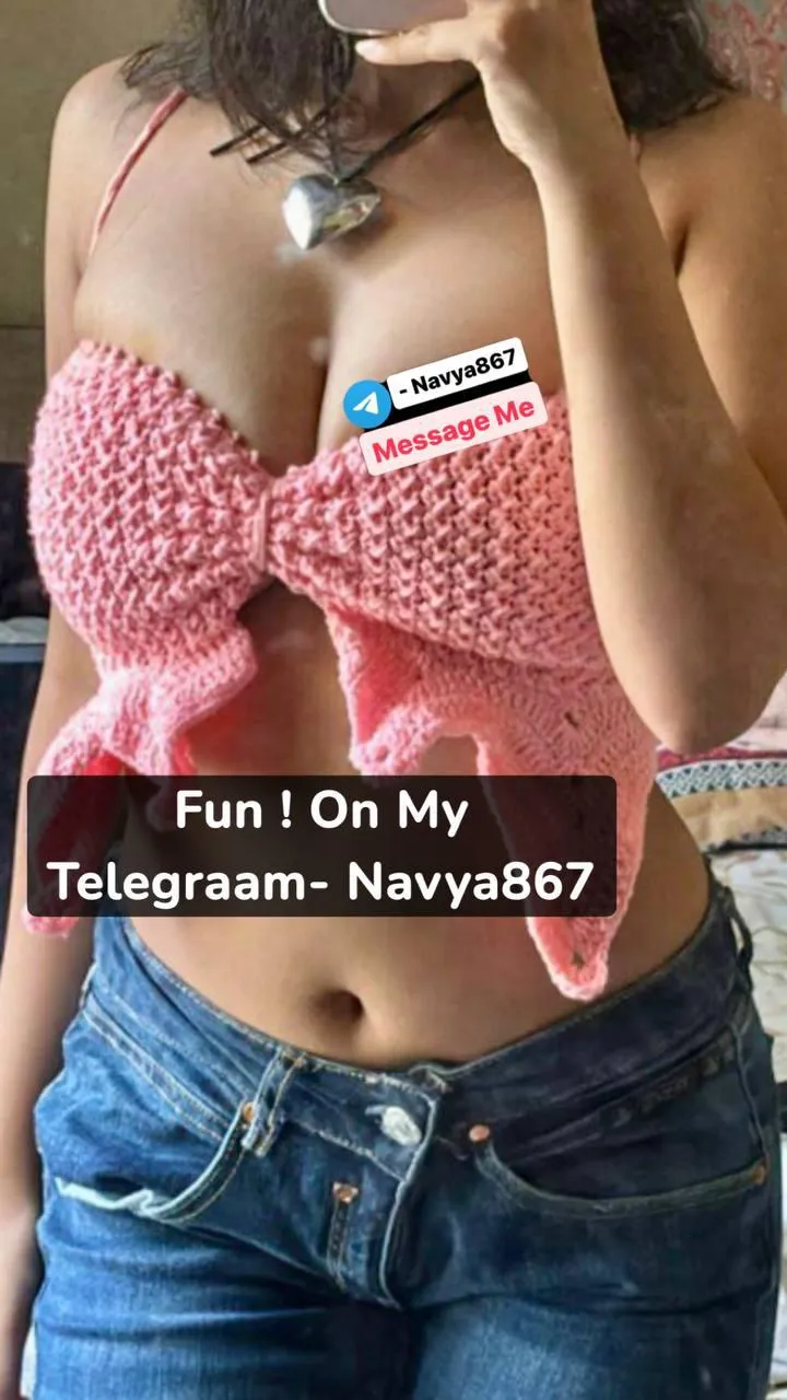 Get Horny with Me: Let's Share Nudes and Sext tonight ! 20 F