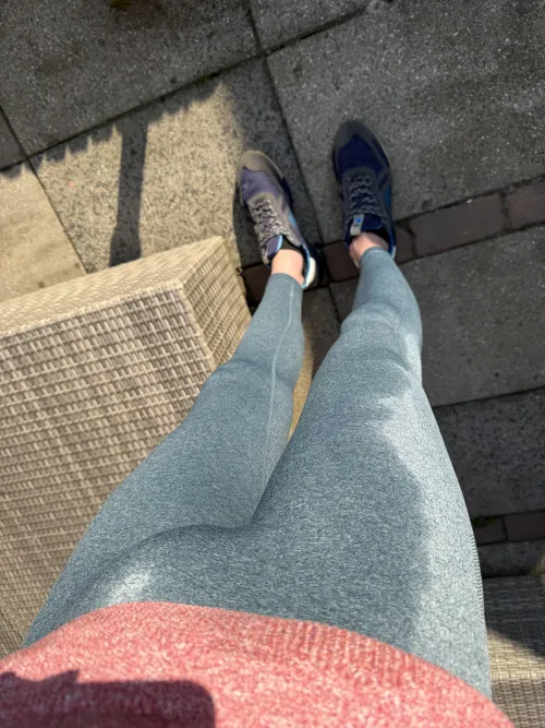 Couldnt hold it anymore and to much for my diaper :(