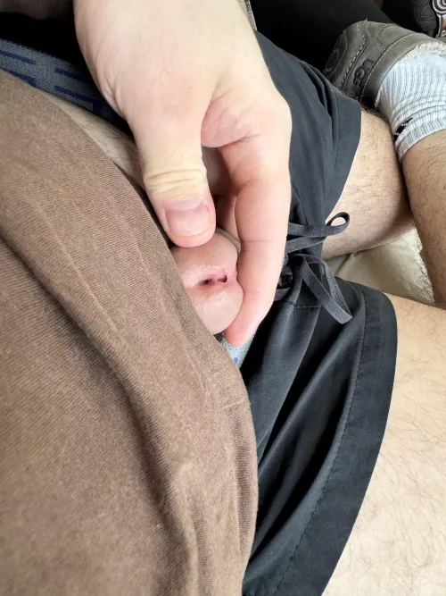 Male 27 posted yesterday not given the option to add photos under my original post.