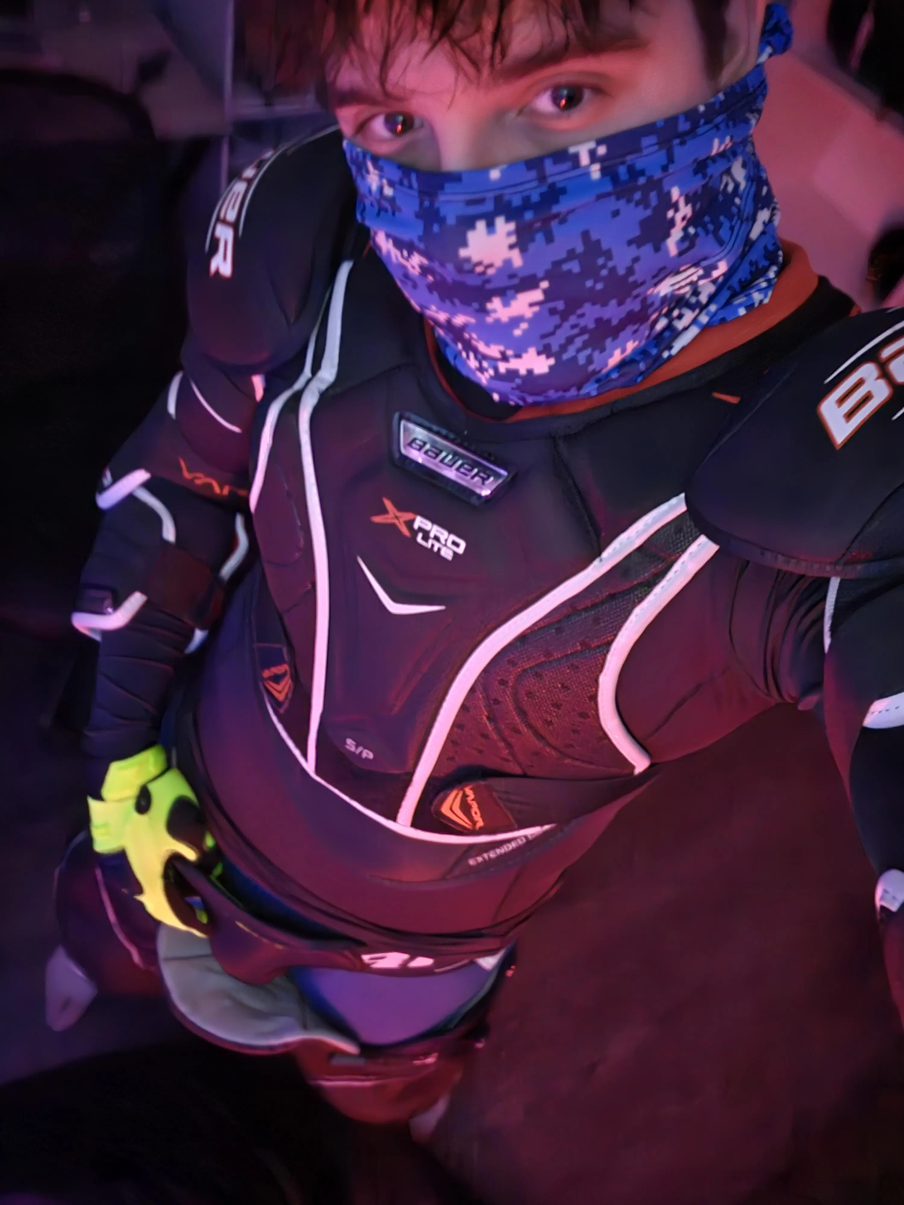 Who wants to play? 🏒😉