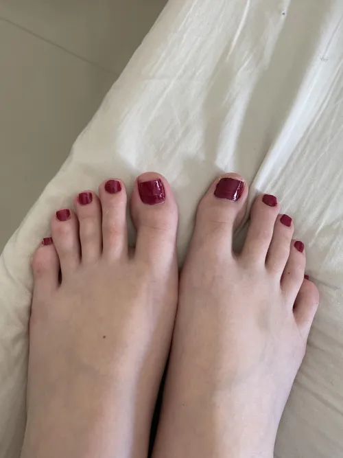 I love my long toes