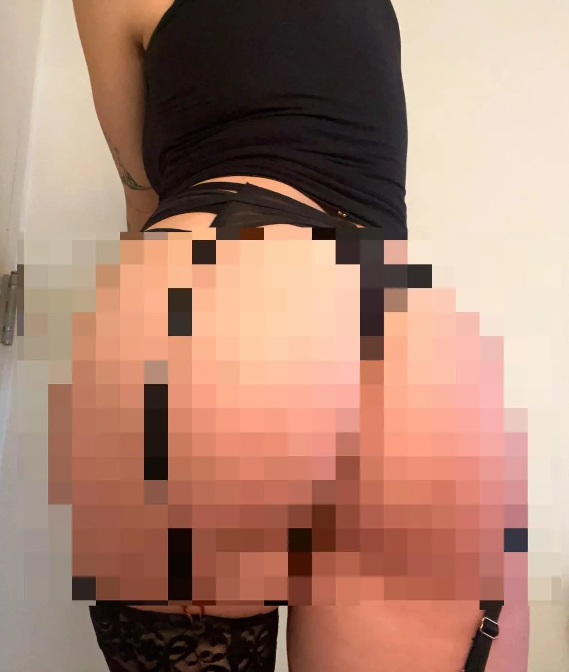 i’m greedy and selfish, you get nothing but pixels