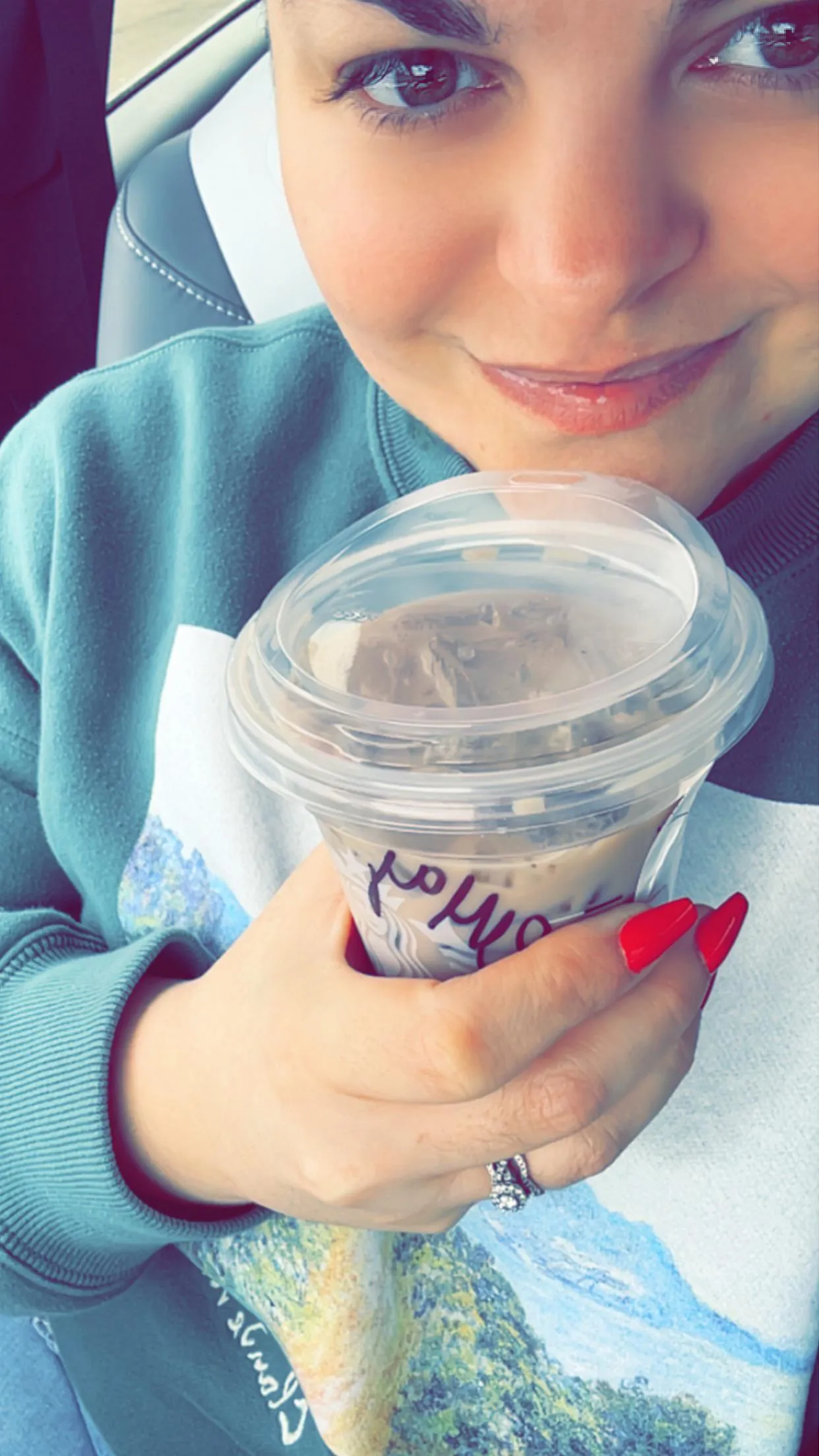 Let’s set up a long term findomme GFE so you can pay for my little treats 🤭