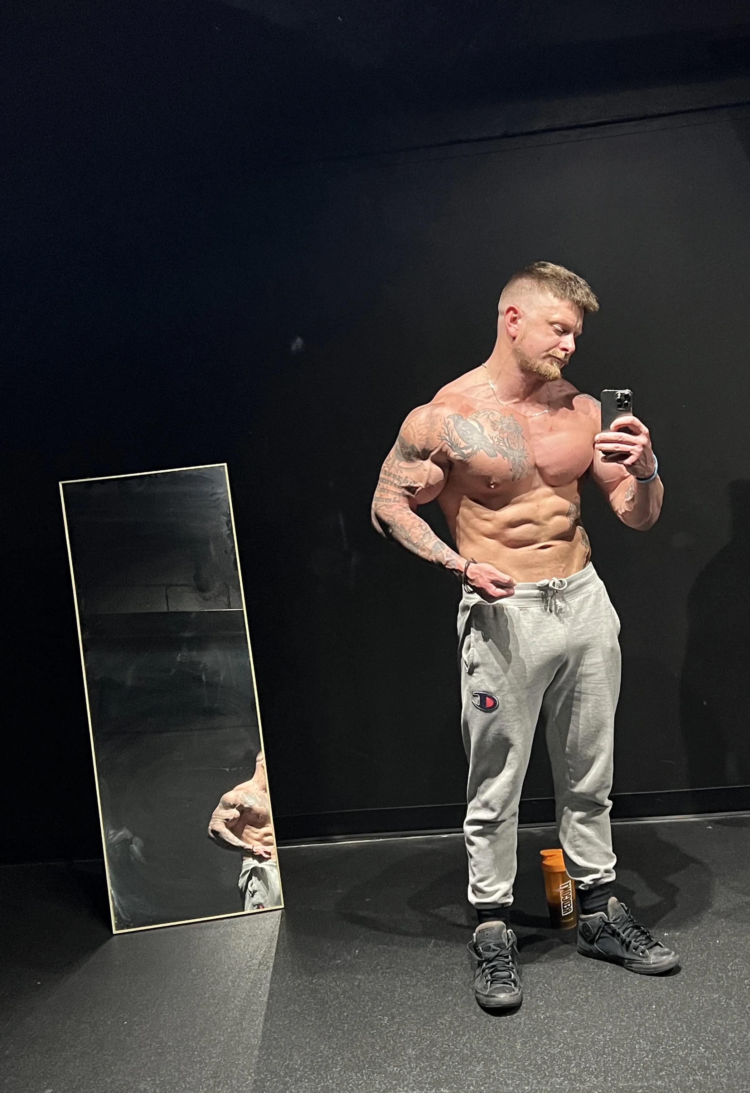 Would I catch your attention at the gym?