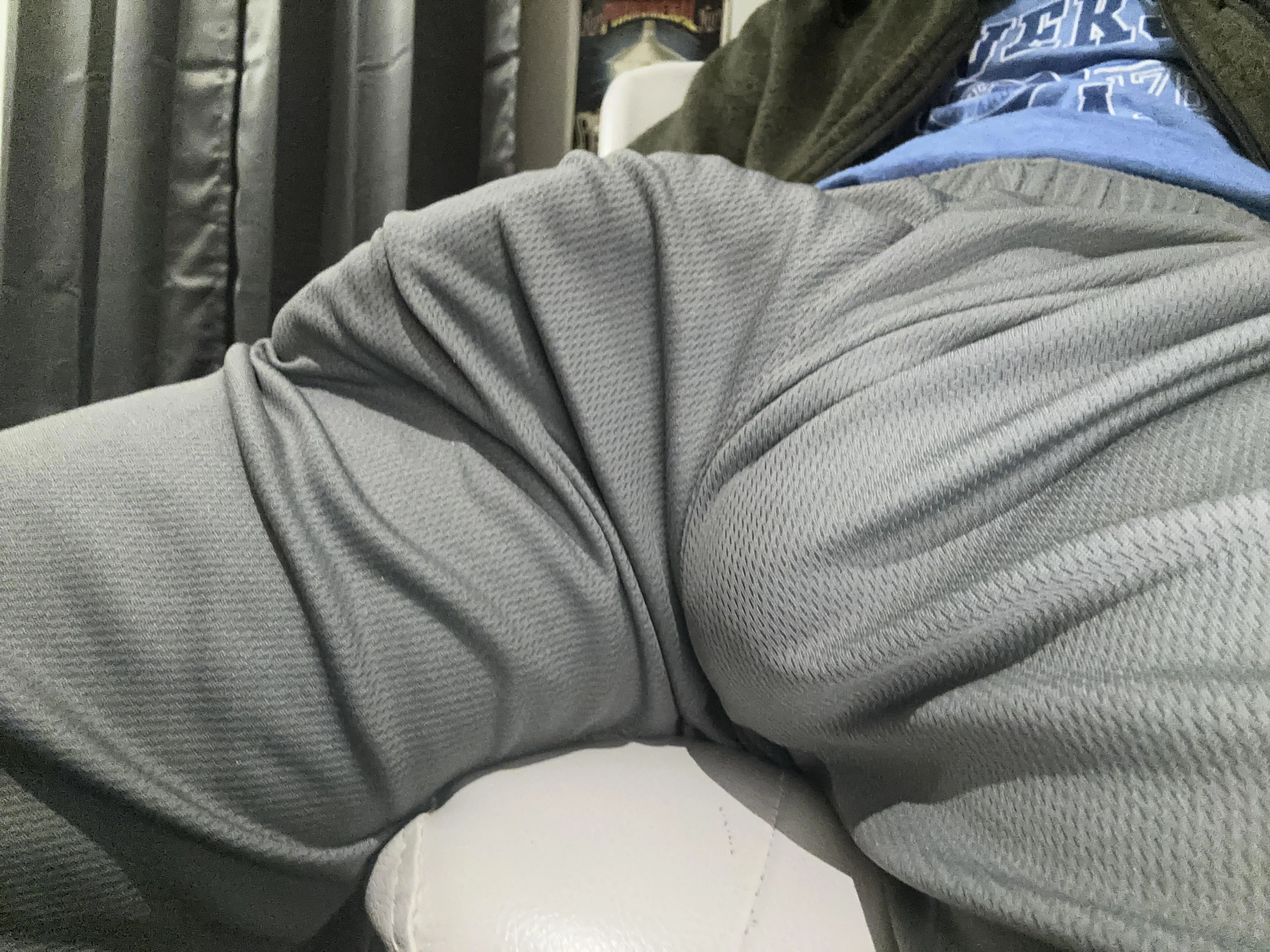 I could not get away with freeballing in public in these.