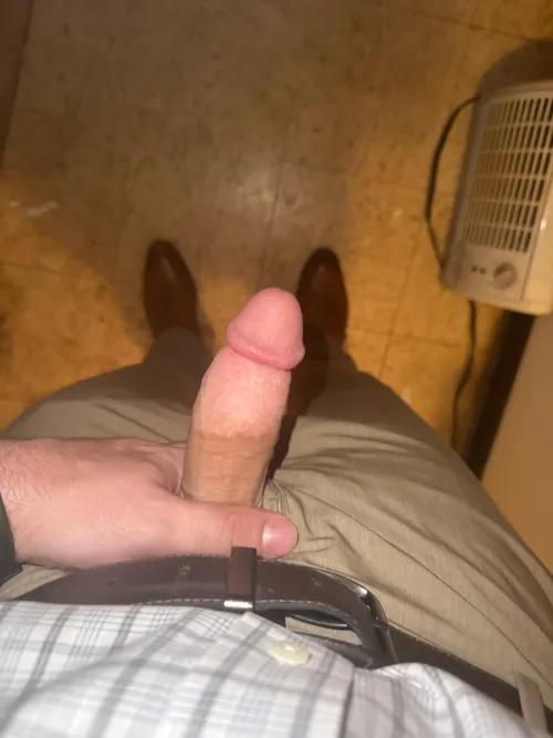 Need a lunch break blowjob