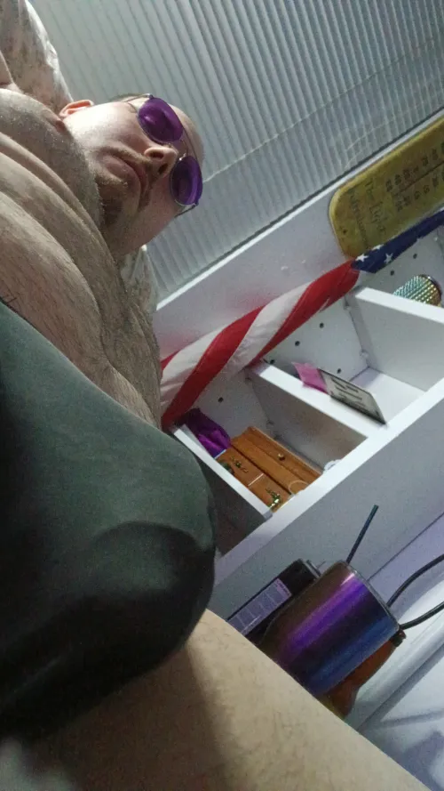 Looking for a fwb to blow clouds with banning ca hmu