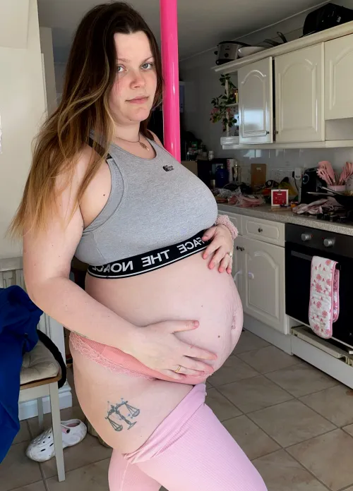 Tell me you'd love to play with my pregnant pussy