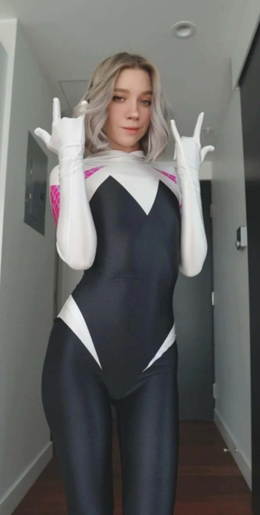 Spider Gwen by ShyVelvetRose
