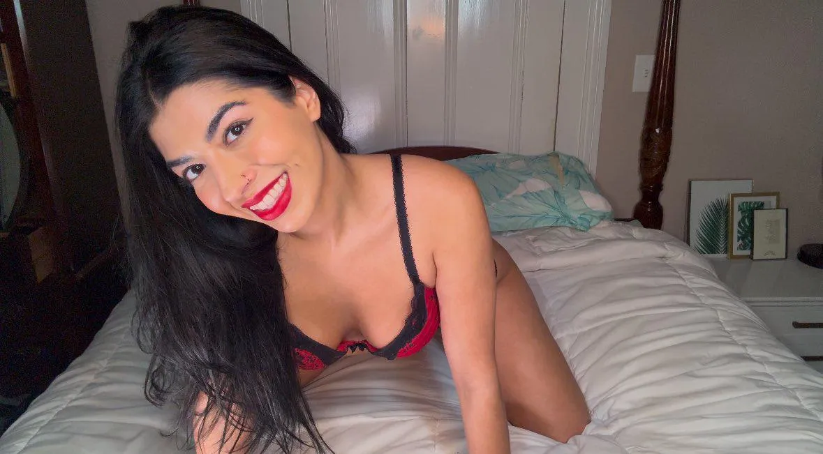 Own the night, even in the sheets.