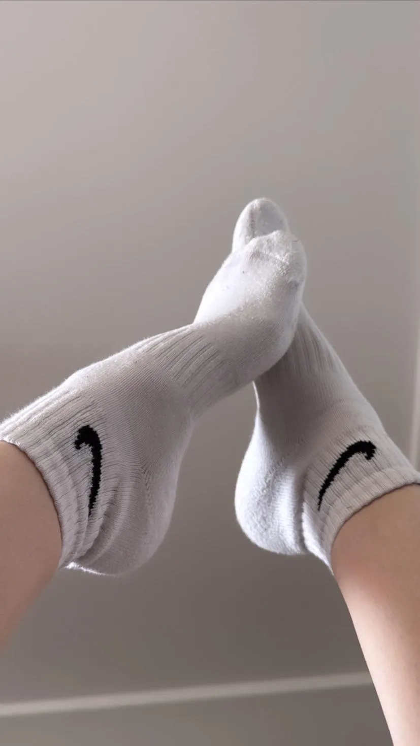 Want your cum on my pictures? Dm to buy ❤️