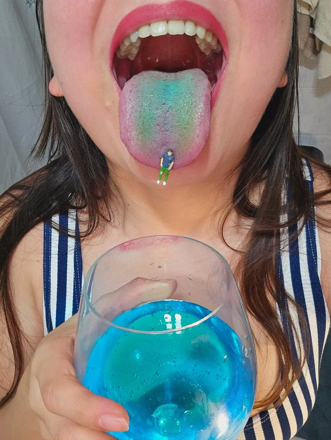 You have a clear path, my throat is a very dark tunnel, would you go in?