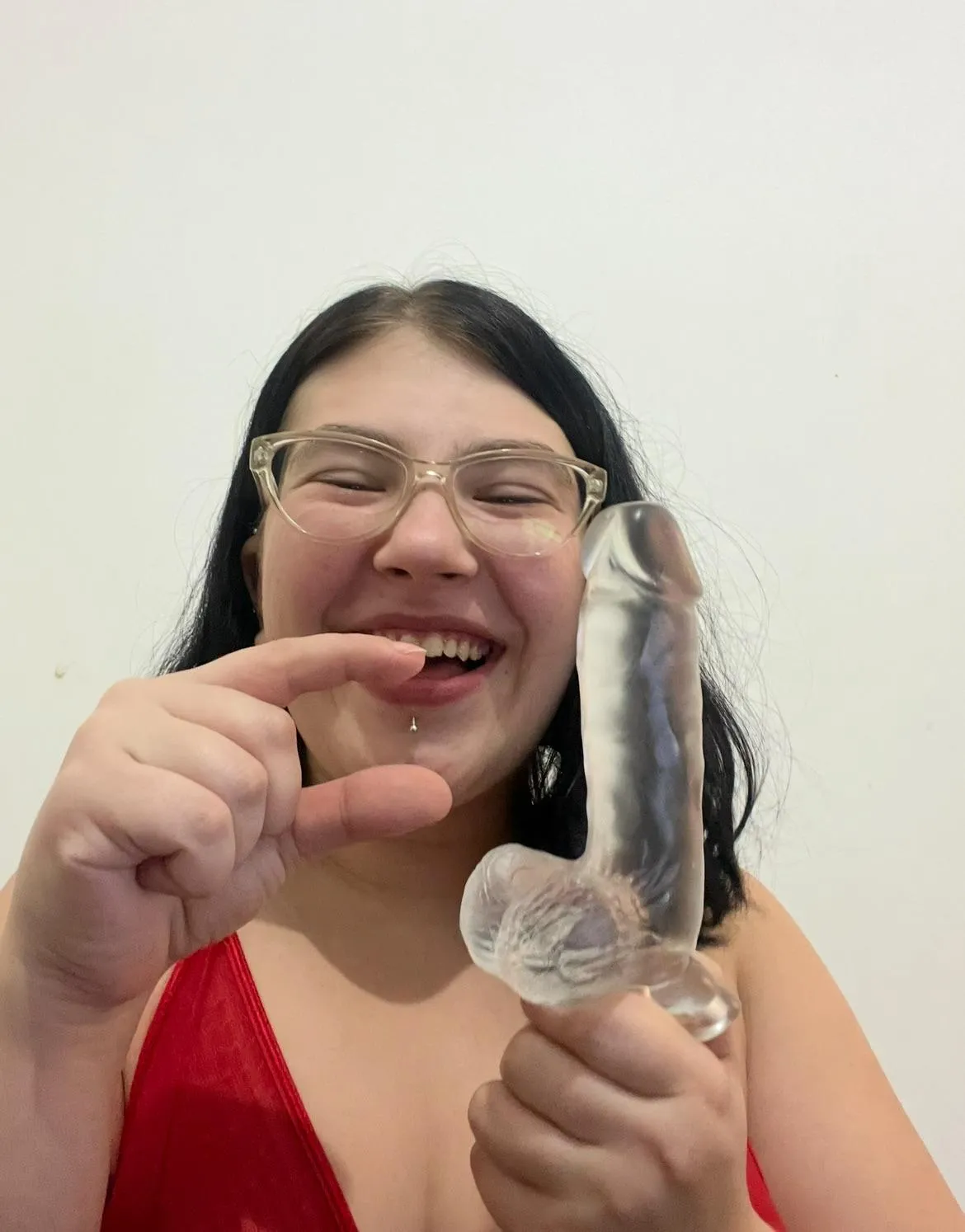 Show me how small you are?