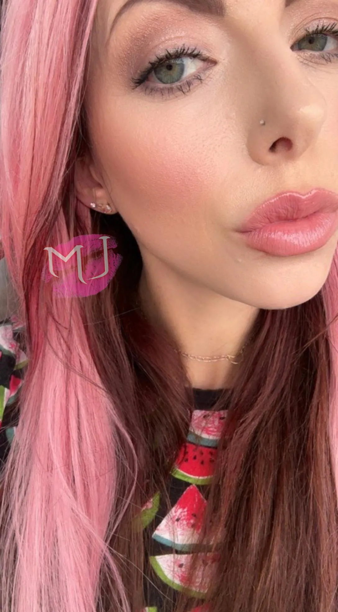 Sweet like candy. Addictive like caffeine. You won’t be able to resist 💋