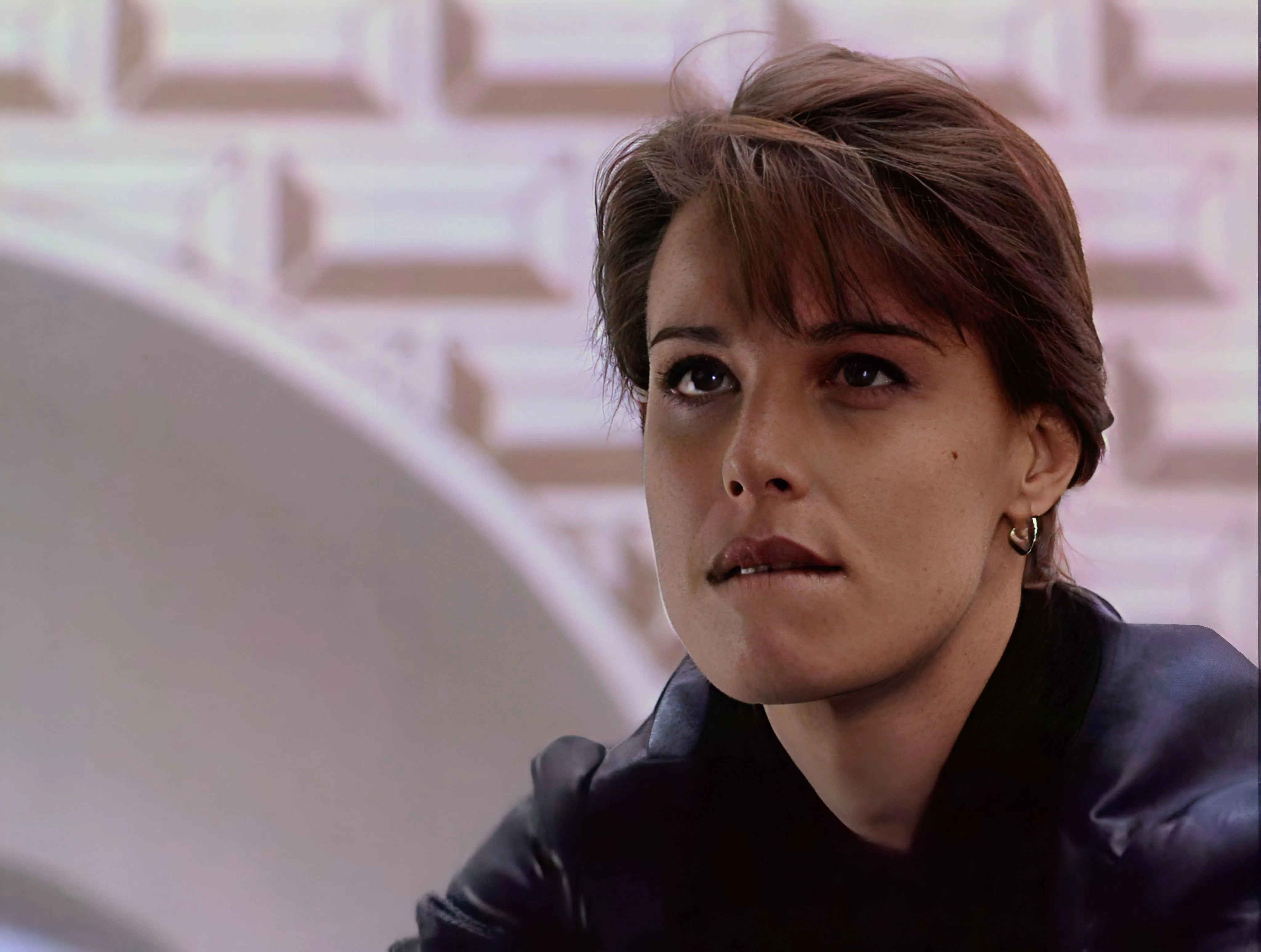 Dangerous Prey - Lip Bite