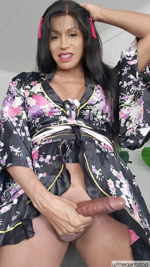 If I stretch your ass and fill your mouth I will have no mercy...