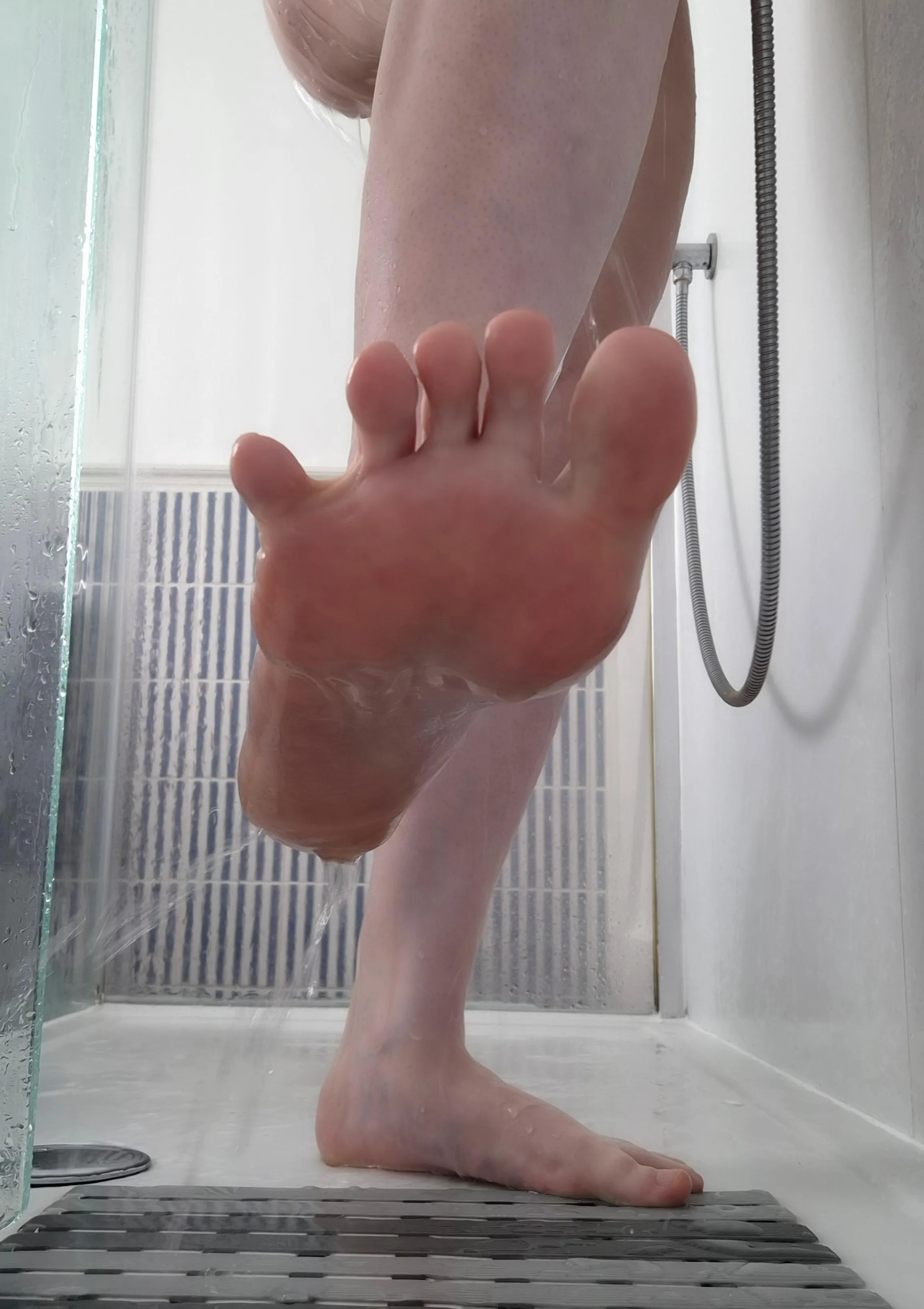 Tuesday is for toes, am I right?