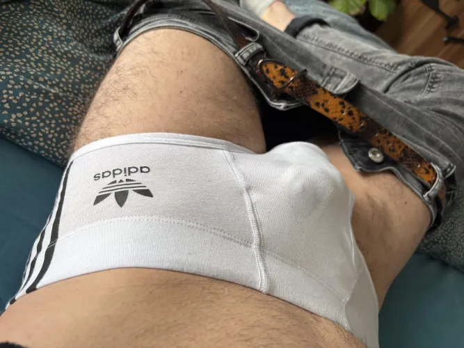 Uk West Yorkshire Daddy !! Age [40]M4M Leeds uk Bi lad into uncut ,Musky lads , Bushy Cock, Men’s Underwear, Seeing lads piss ,str8 curious lads chavs ,vocal , must be over 19 ! Snap discodickleeds